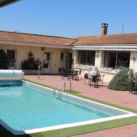 Hotel Auberge Des Charmilles Sainte-Soulle Екстериор снимка
