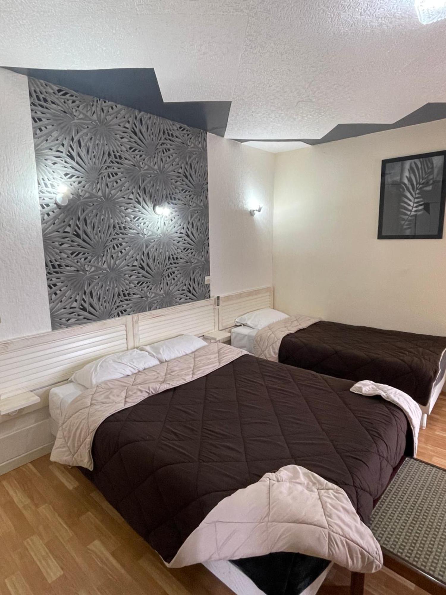 Hotel Auberge Des Charmilles Sainte-Soulle Стая снимка